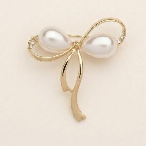 Brooch33
