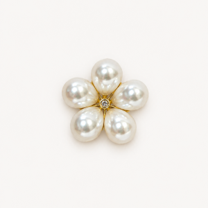 Five-Pearl Gold Flower Brooch
